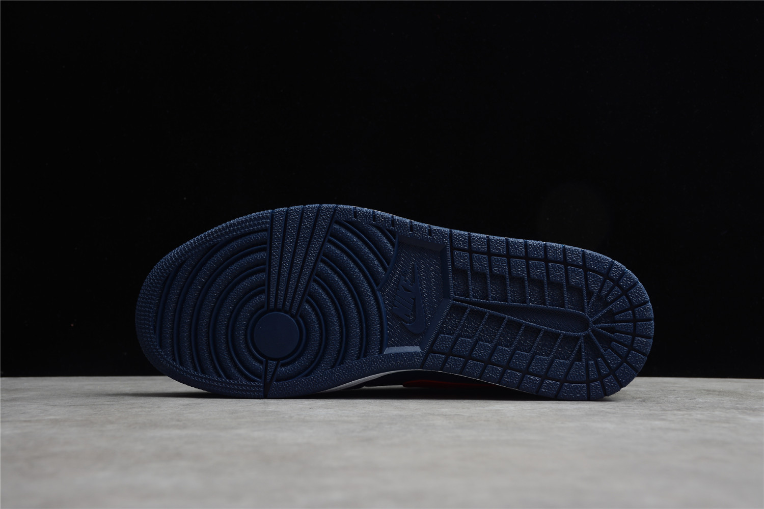 Jordan 1 Low USA CZ8454-400