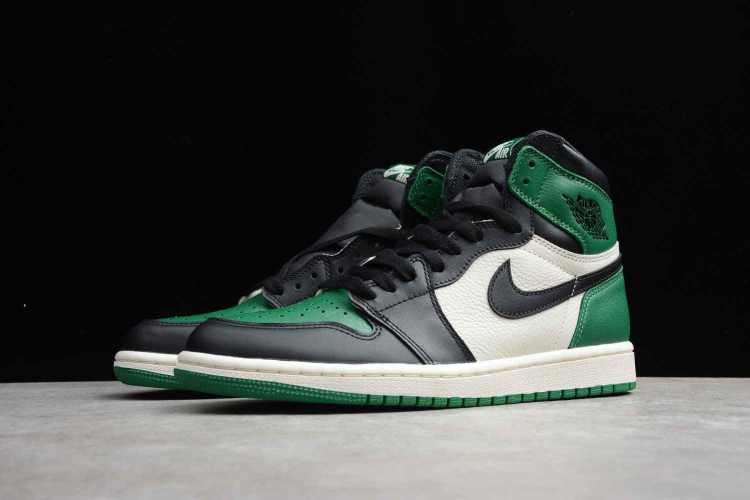 Jordan 1 Retro High Pine Green 555088-302