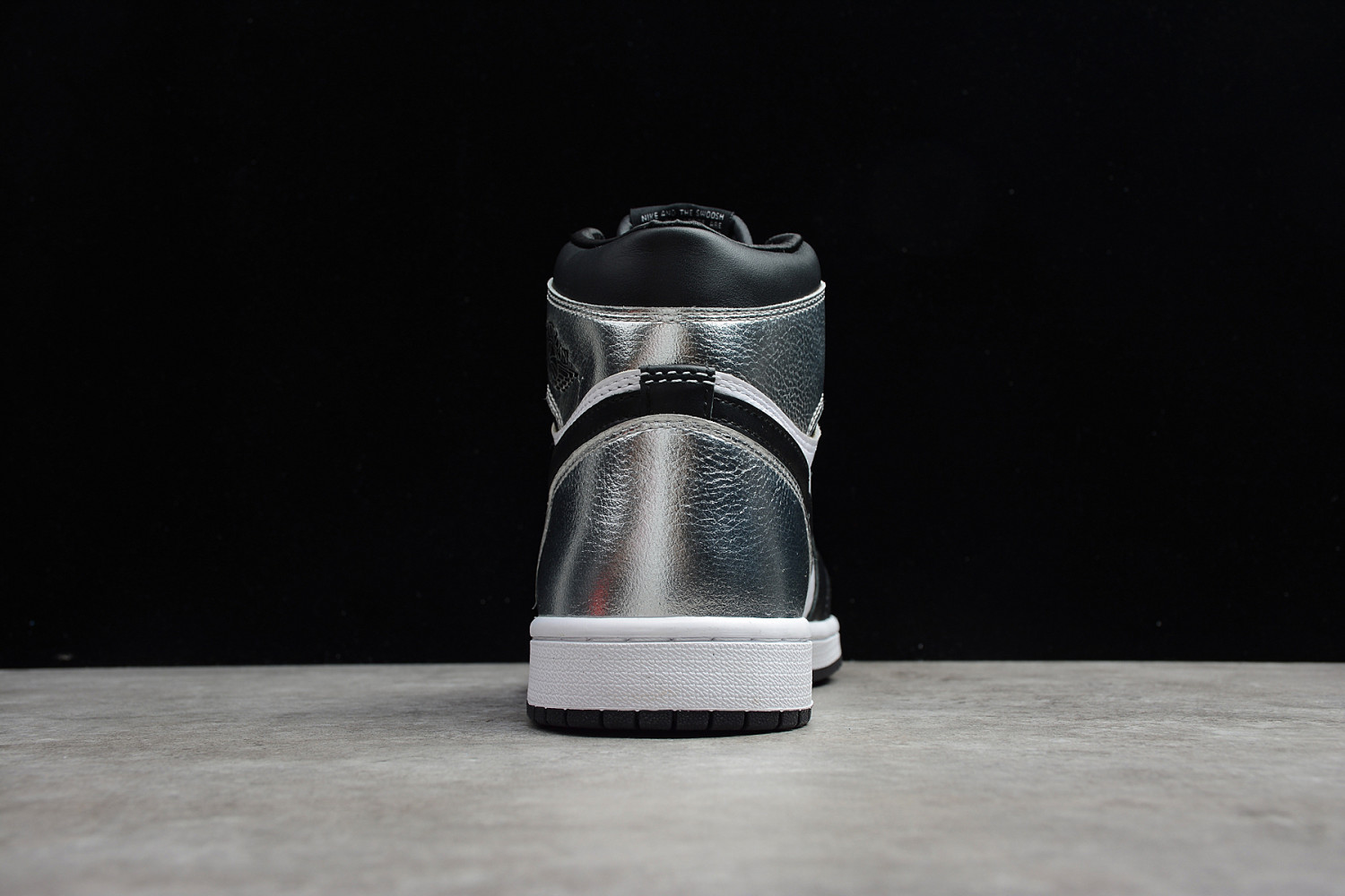 Jordan 1 Retro High Silver Toe (W) CD0461-001