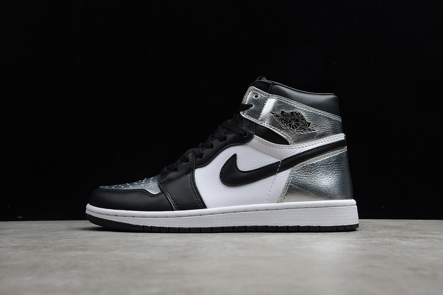 Jordan 1 Retro High Silver Toe (W) CD0461-001