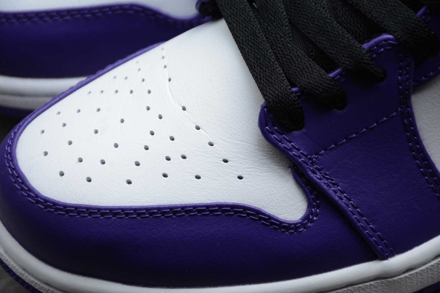 Jordan 1 Low Court Purple White 553558-500