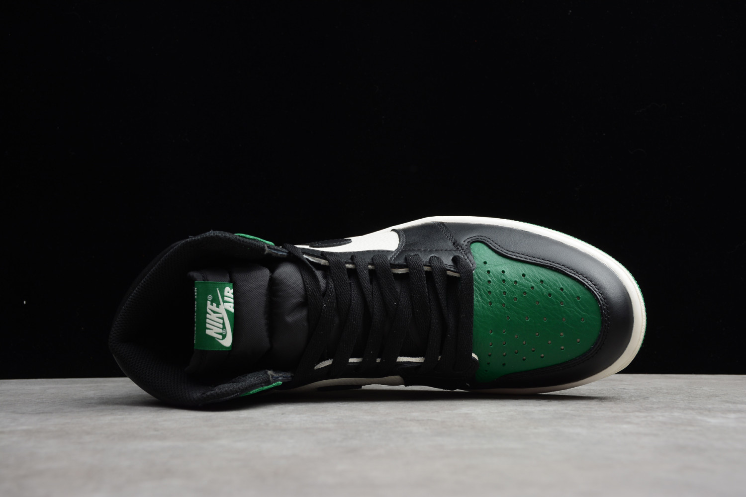 Jordan 1 Retro High Pine Green 555088-302