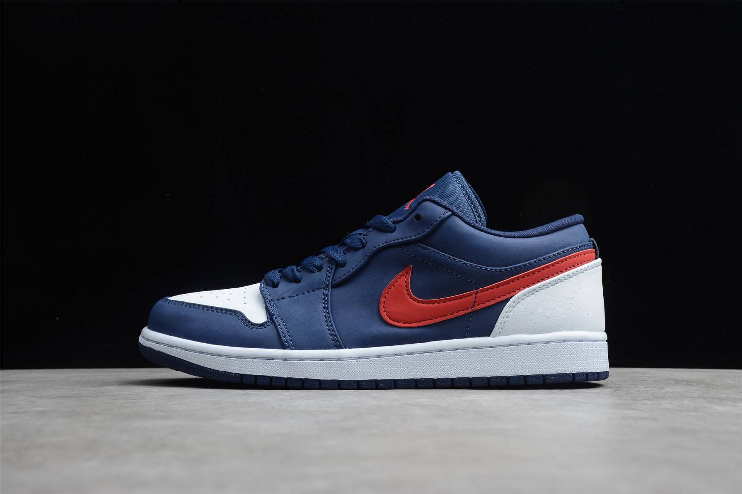 Jordan 1 Low USA CZ8454-400