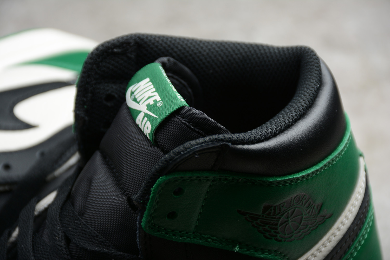 Jordan 1 Retro High Pine Green 555088-302