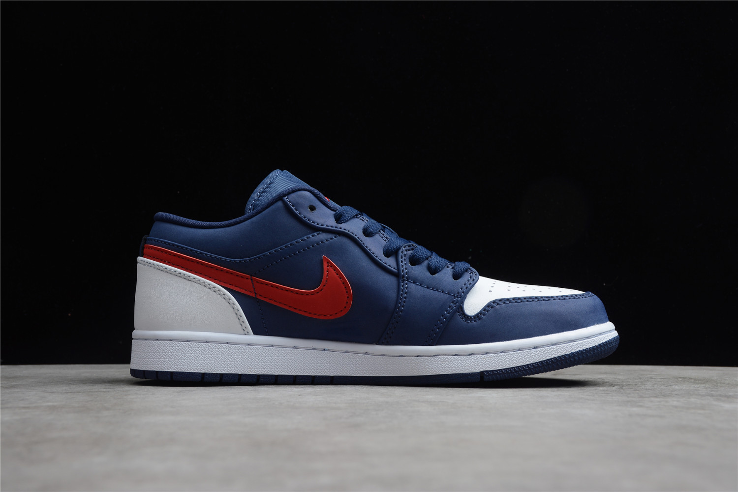 Jordan 1 Low USA CZ8454-400