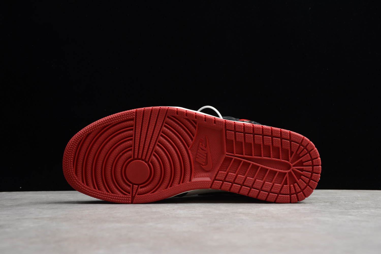 Jordan 1 Retro High Not for Resale Varsity Red 861428-10615