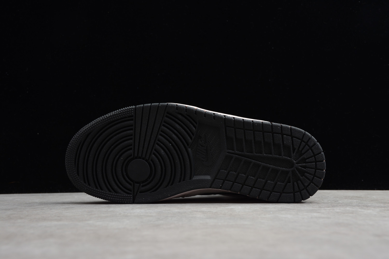 Jordan 1 Mid Dirty Powder Iridescent (W) BQ6472-602