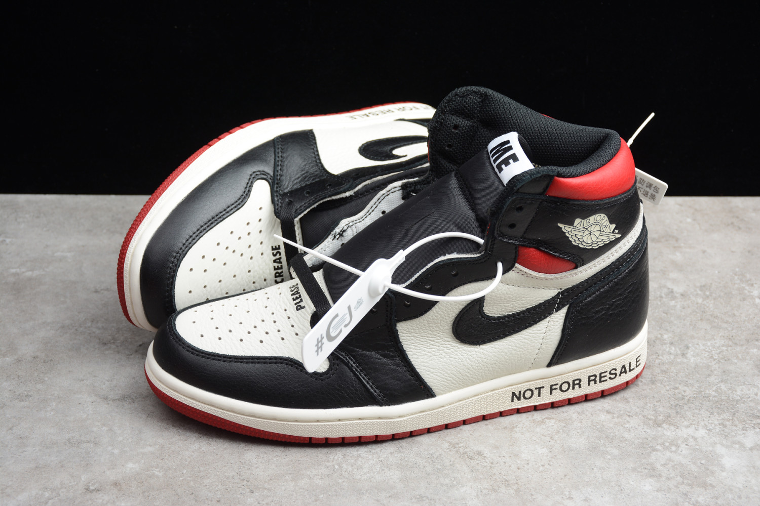 Jordan 1 Retro High Not for Resale Varsity Red 861428-10615