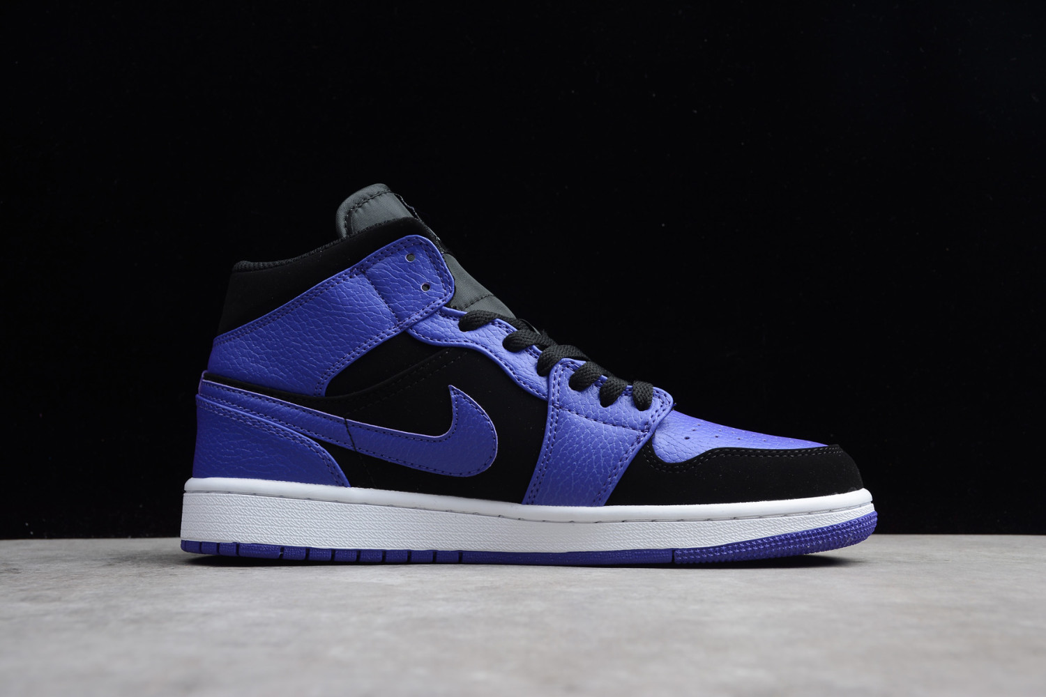 Jordan 1 Mid Black Dark Concord 554724-051