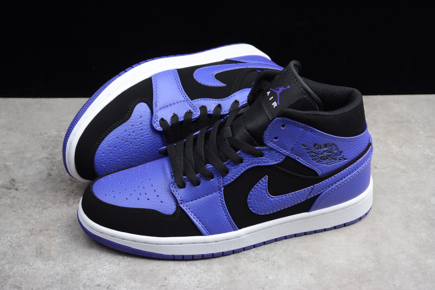 Jordan 1 Mid Black Dark Concord 554724-051