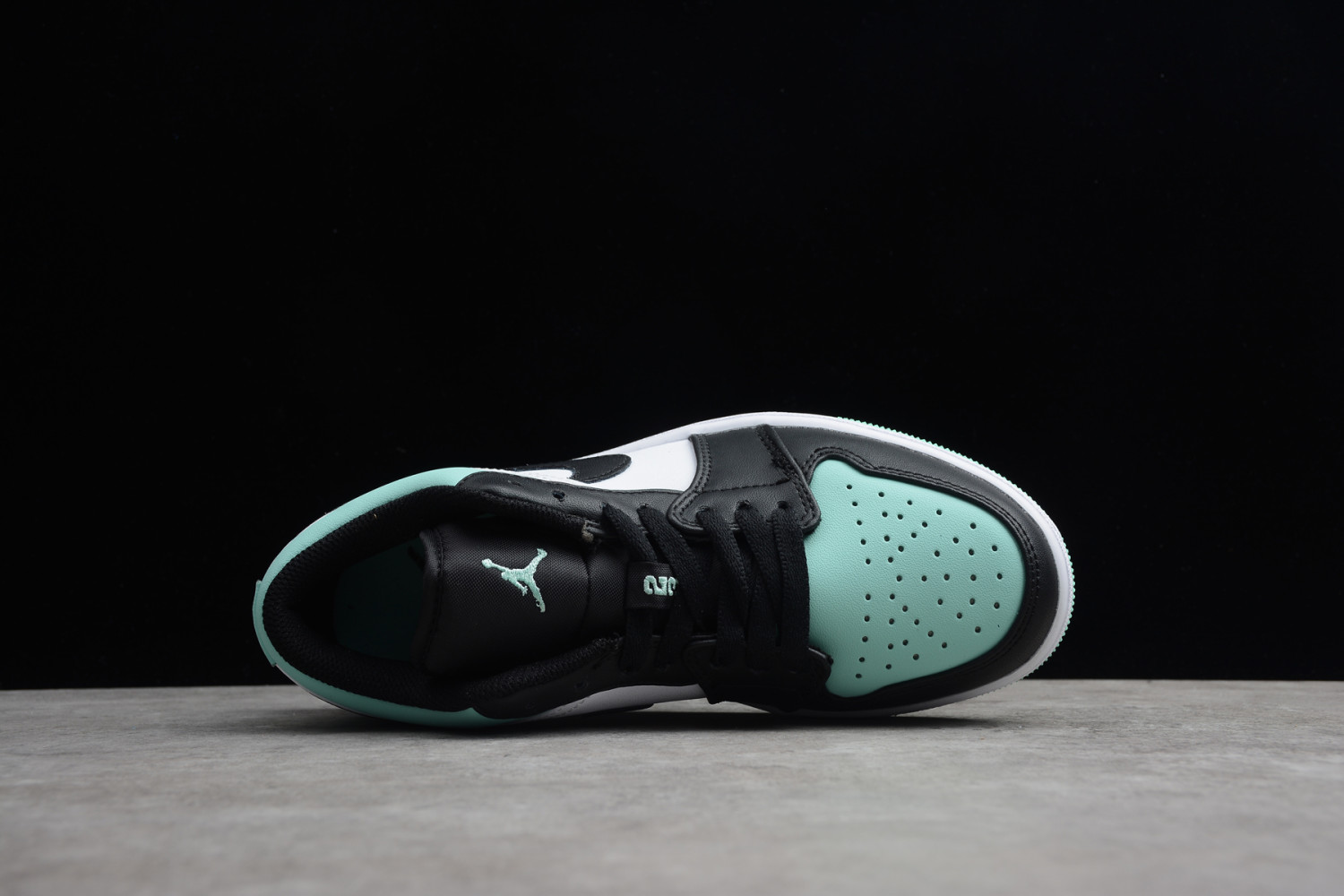 Jordan 1 Low Emerald Toe 553558-117