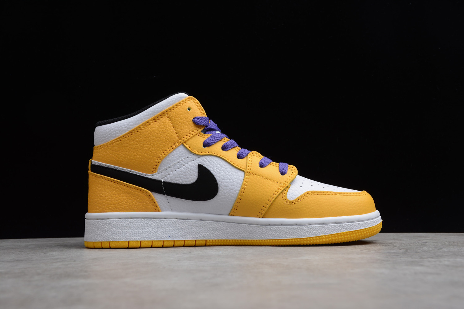 Jordan 1 Mid SE Lakers (GS) BQ6931-700
