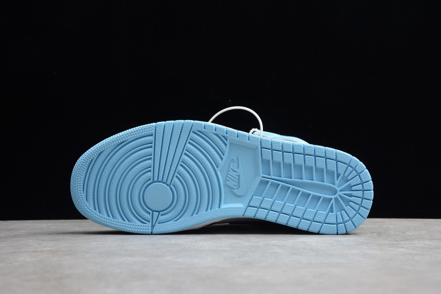 Jordan 1 Retro High UNC Patent (W) CD0461-401