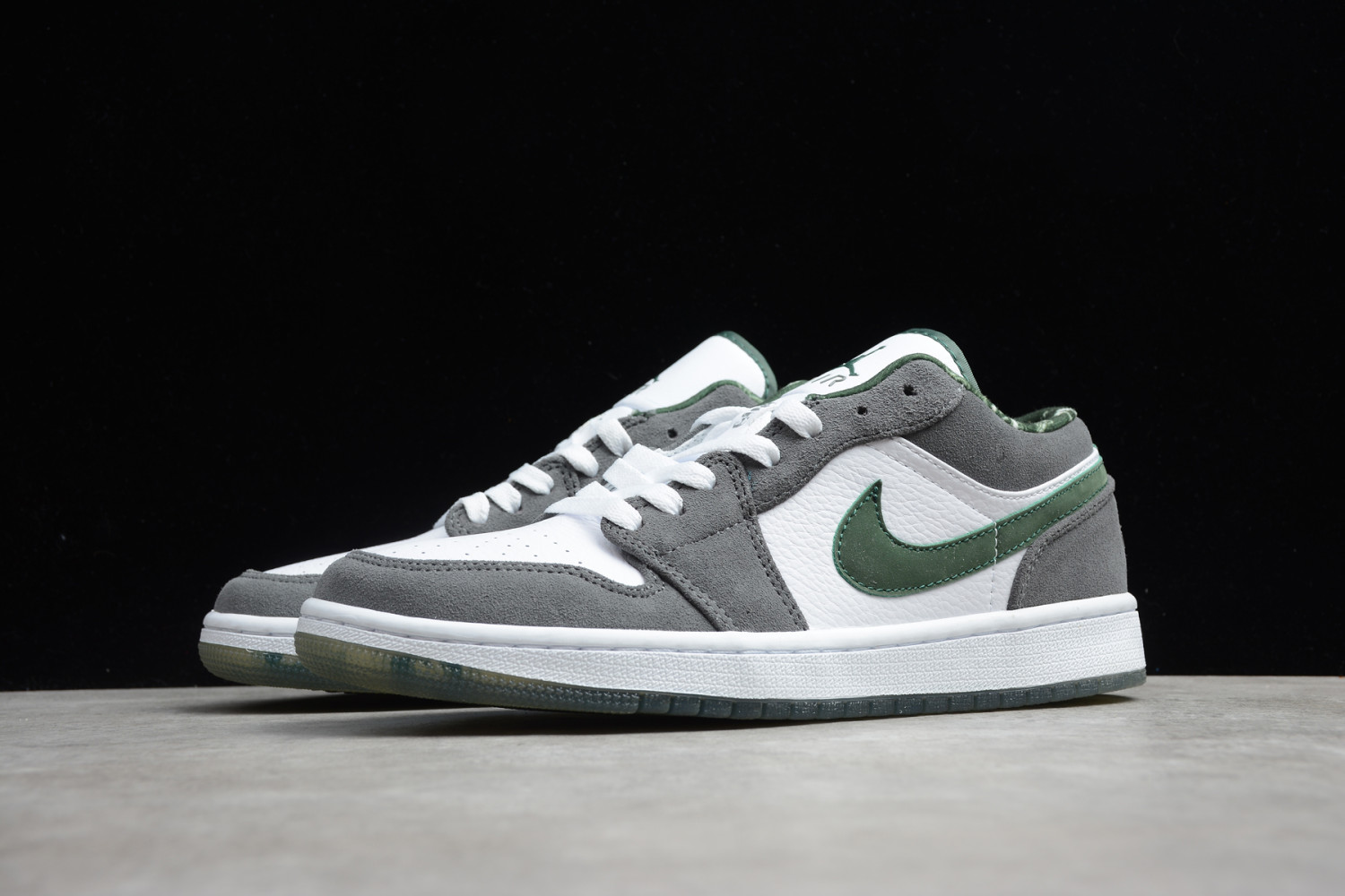 jordan 1 retro low N0*H side 309192-131
