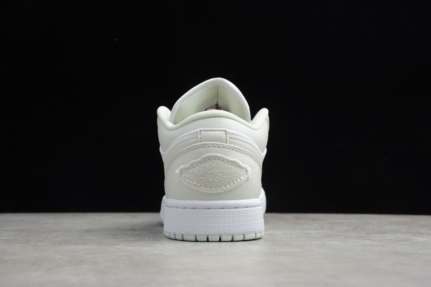 Jordan 1 Low Spruce Aura (W) CW1381-003