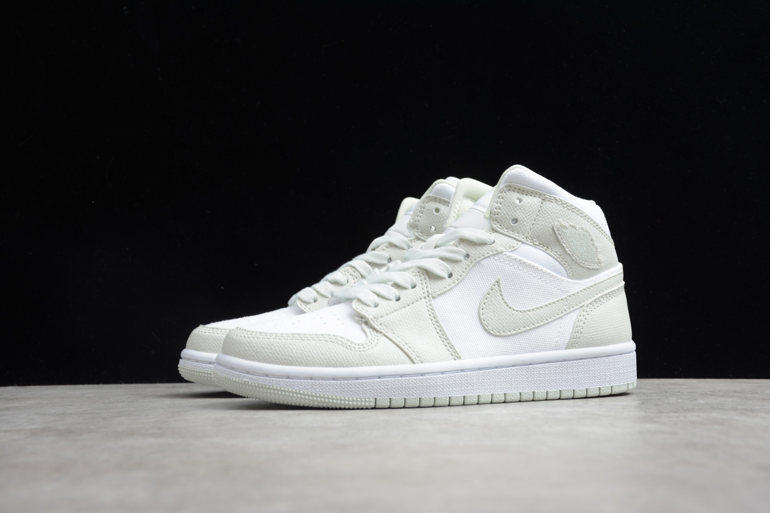 Jordan 1 Mid Spruce Aura (W) CV5280-103