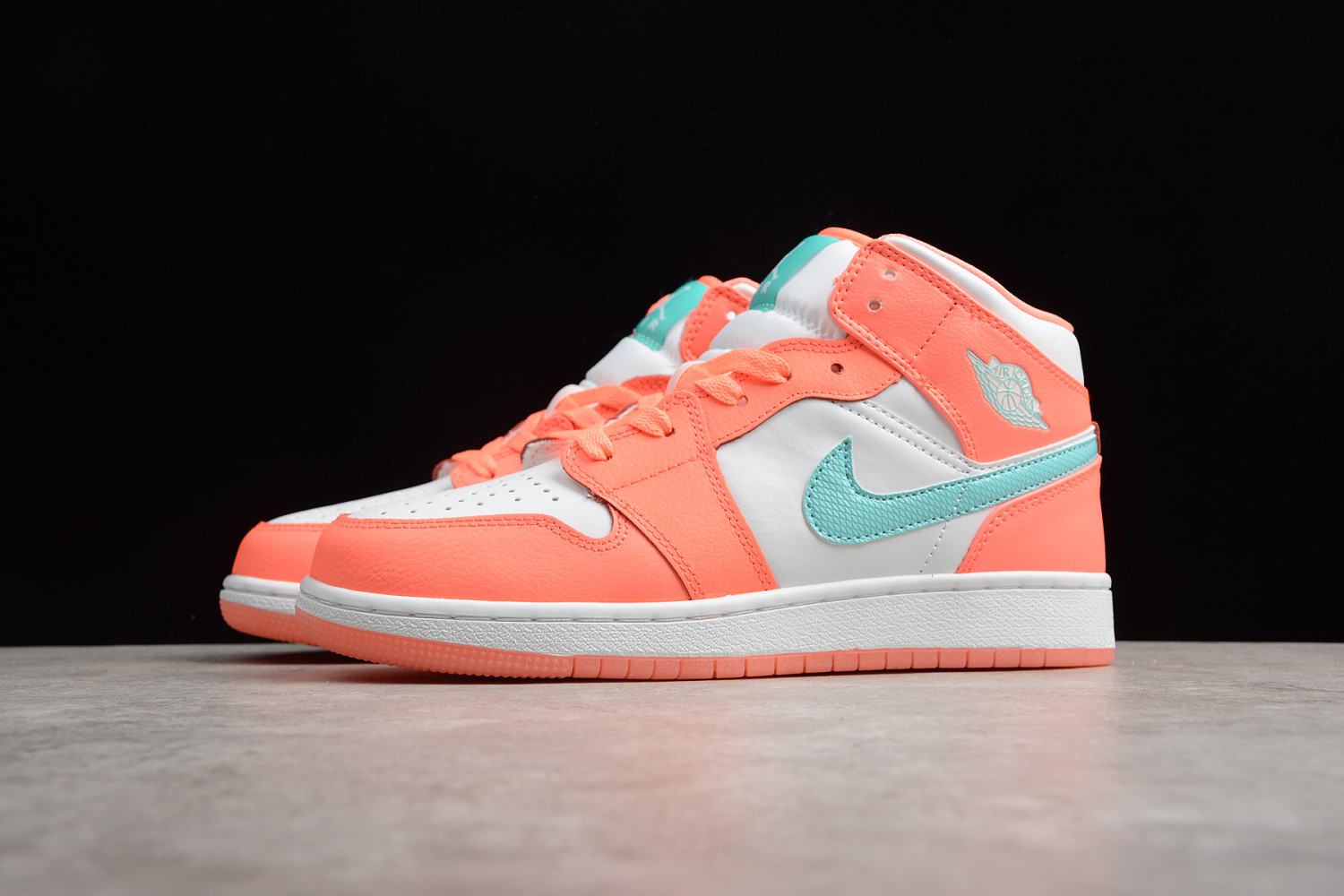 Jordan 1 Mid Crimson Pulse (GS) 555112-814