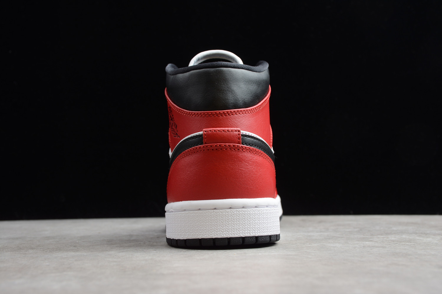Jordan 1 Mid Chicago Toe 554724-069