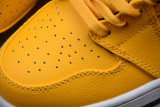 Jordan 1 Mid University Gold Black 554724-700