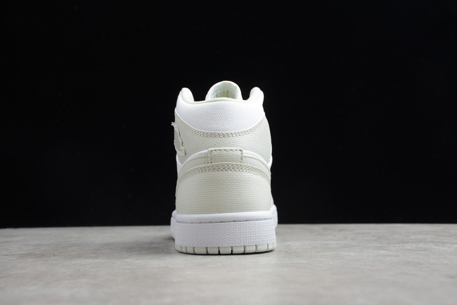 Jordan 1 Mid Spruce Aura (W) CV5280-103