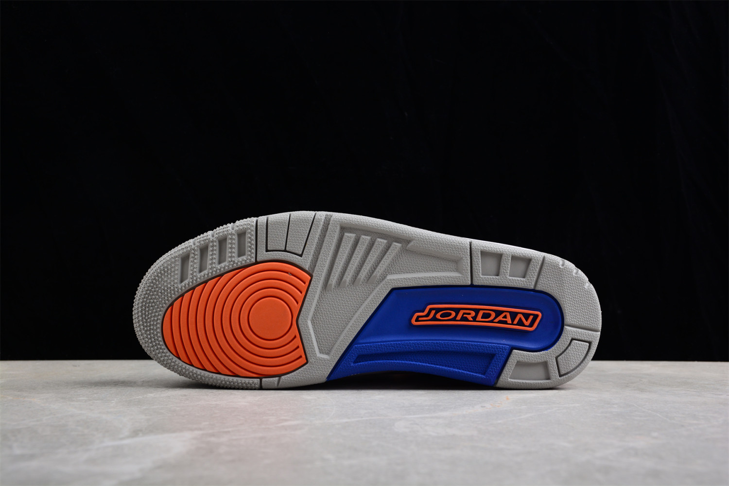 Jordan 3 Retro Knicks  136064-148