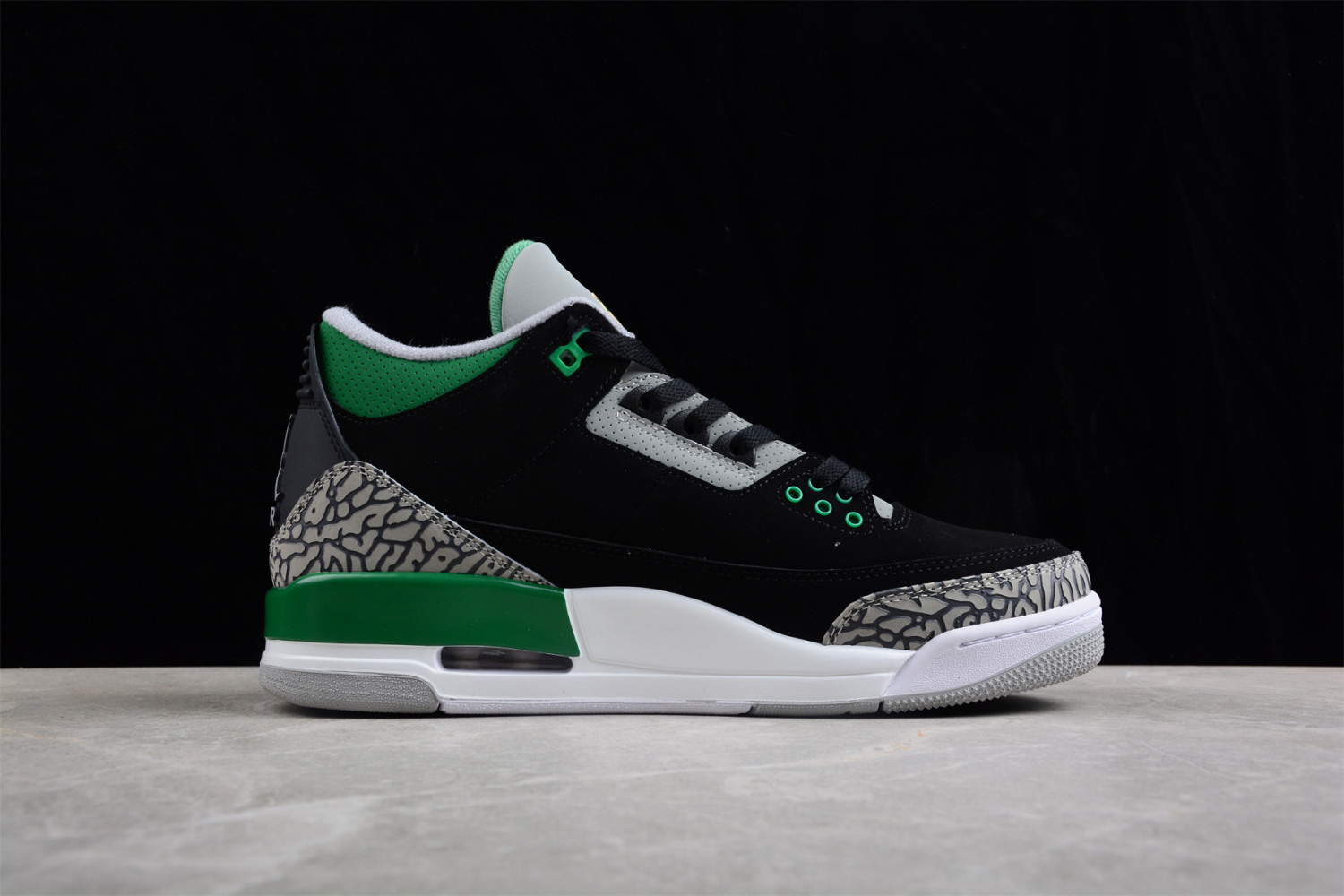 Jordan 3 Retro Pine Green CT8532-030
