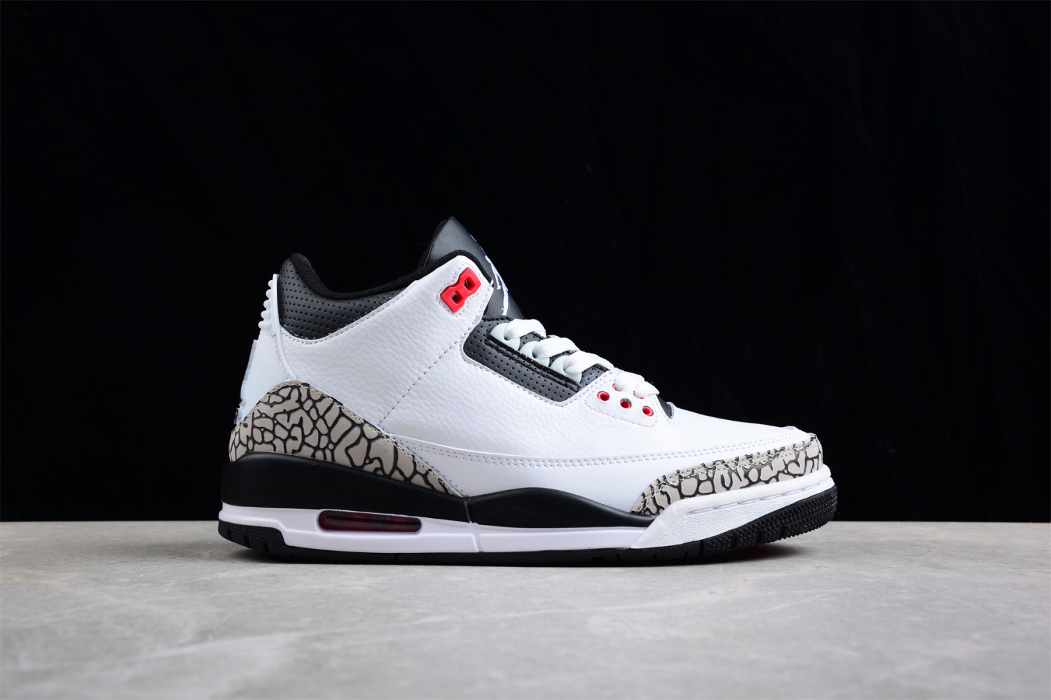 Jordan 3 Retro Infrared 23 136064-123