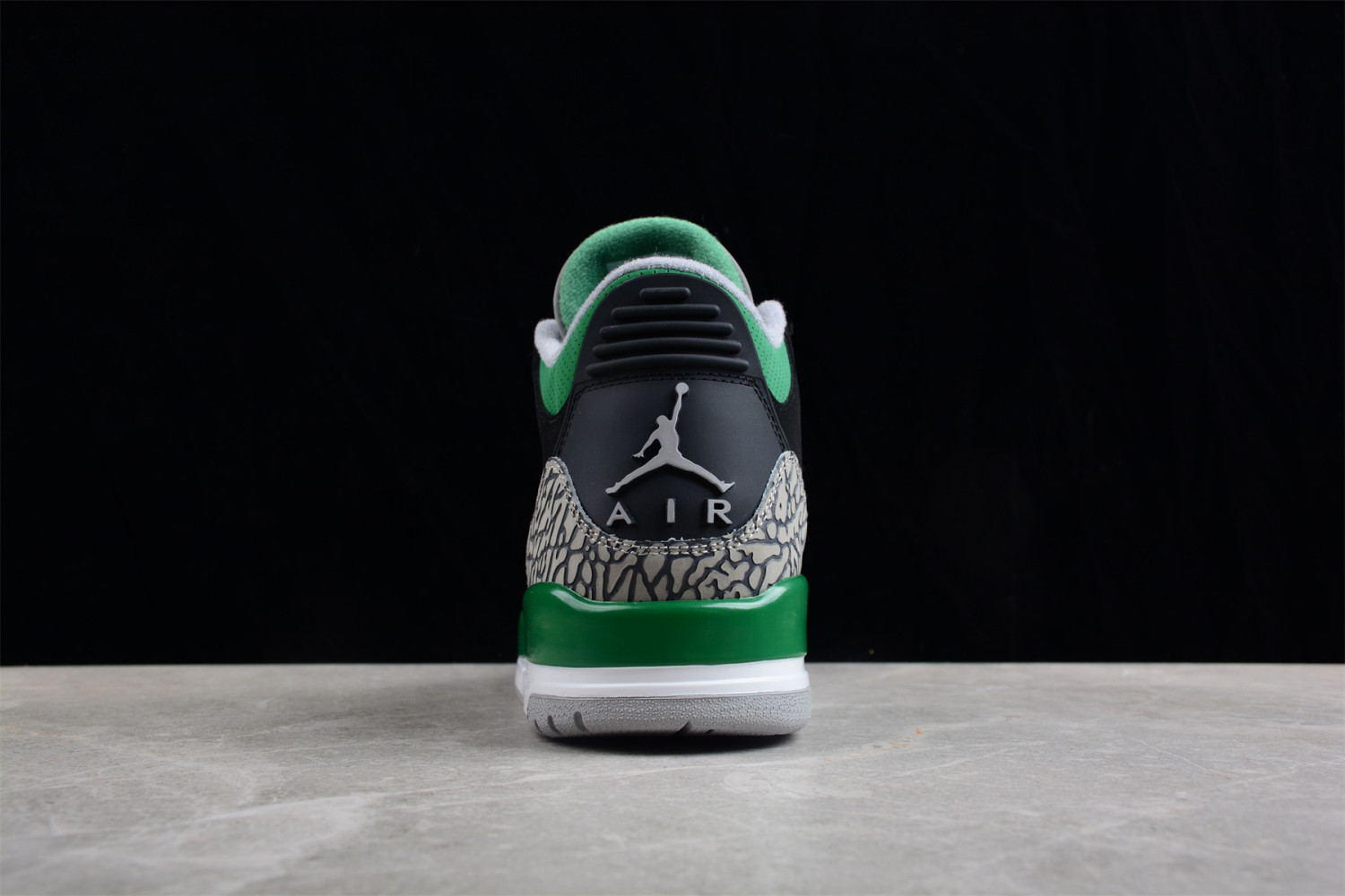Jordan 3 Retro Pine Green CT8532-030