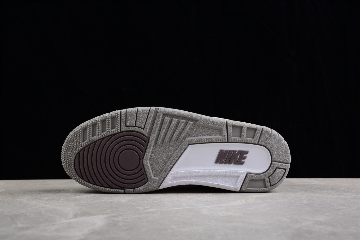 Jordan 3 Retro A Ma Maniére (W)  DH3434-110