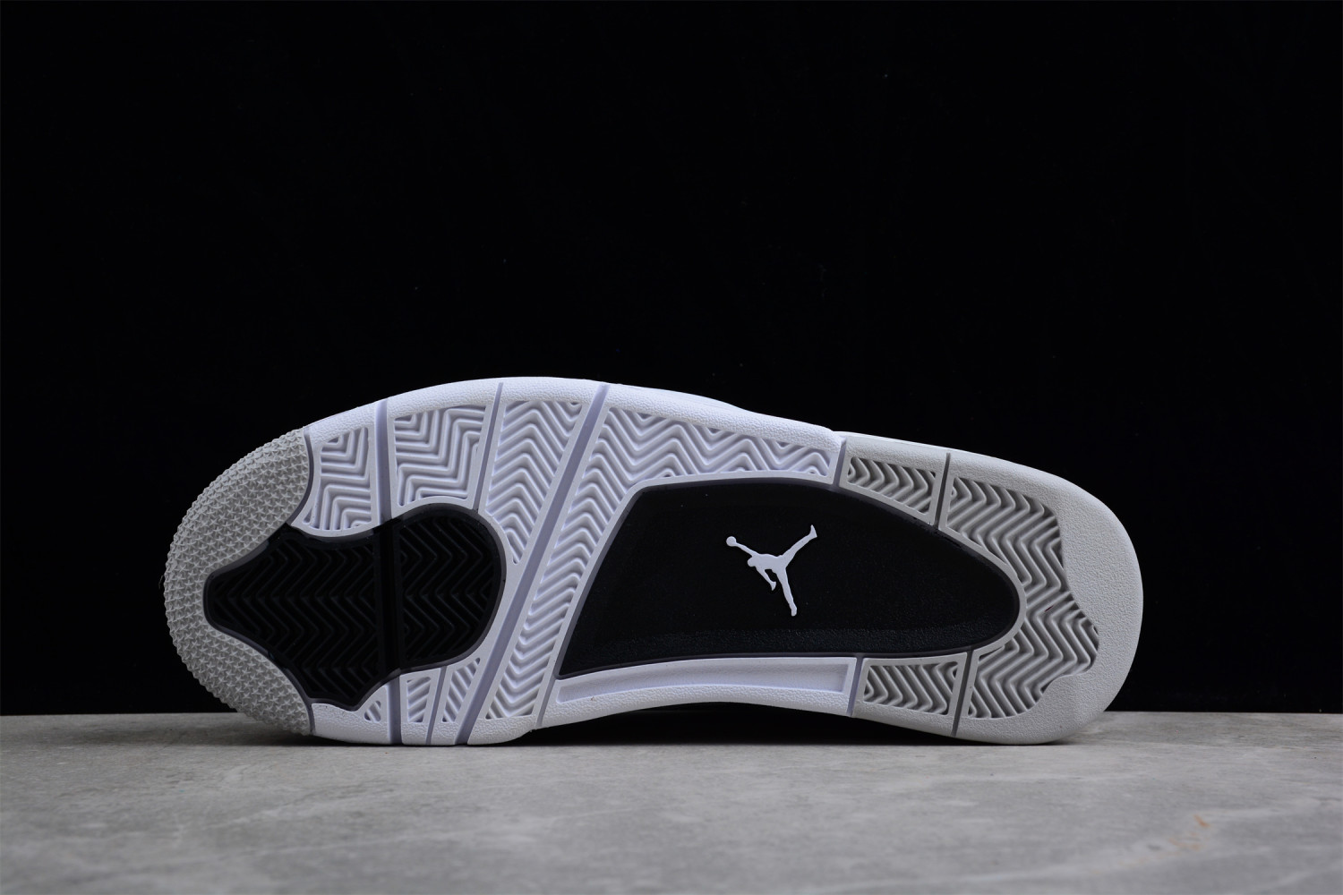 Jordan 4 Retro Military Black DH6927-111