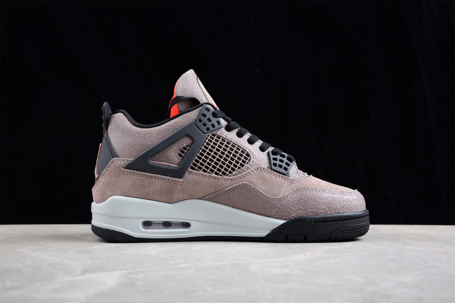 Jordan 4 Retro Taupe Haze DB0732-200