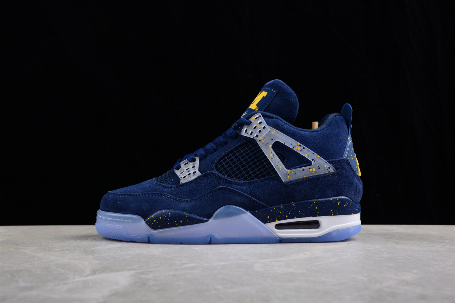 Jordan 4 Retro Michigan (PE) AJ4-1036660