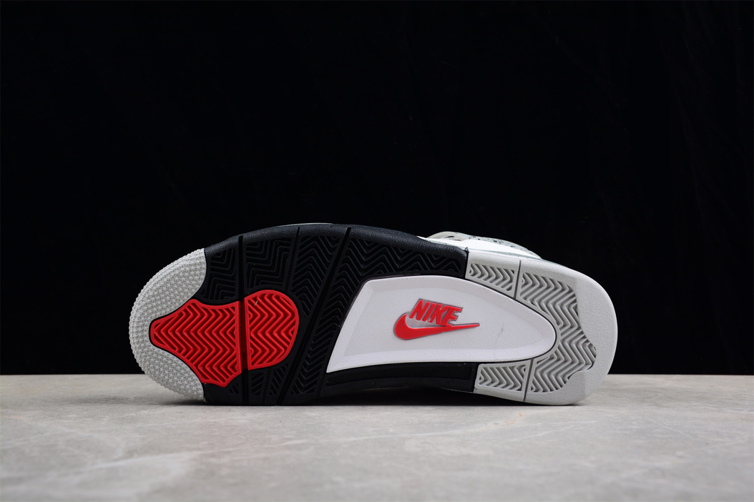 Jordan 4 Retro White Cement (2016) 840606-192