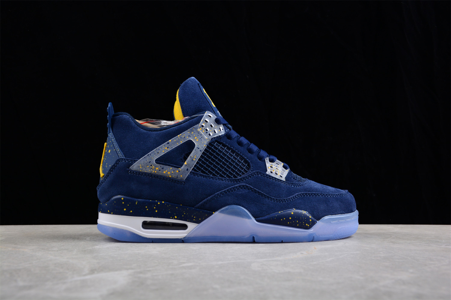 Jordan 4 Retro Michigan (PE) AJ4-1036660