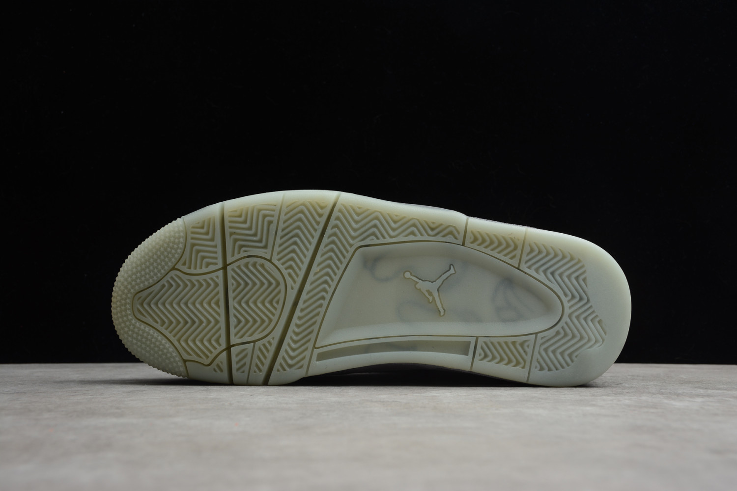 Jordan 4 Retro Kaws 930155-003