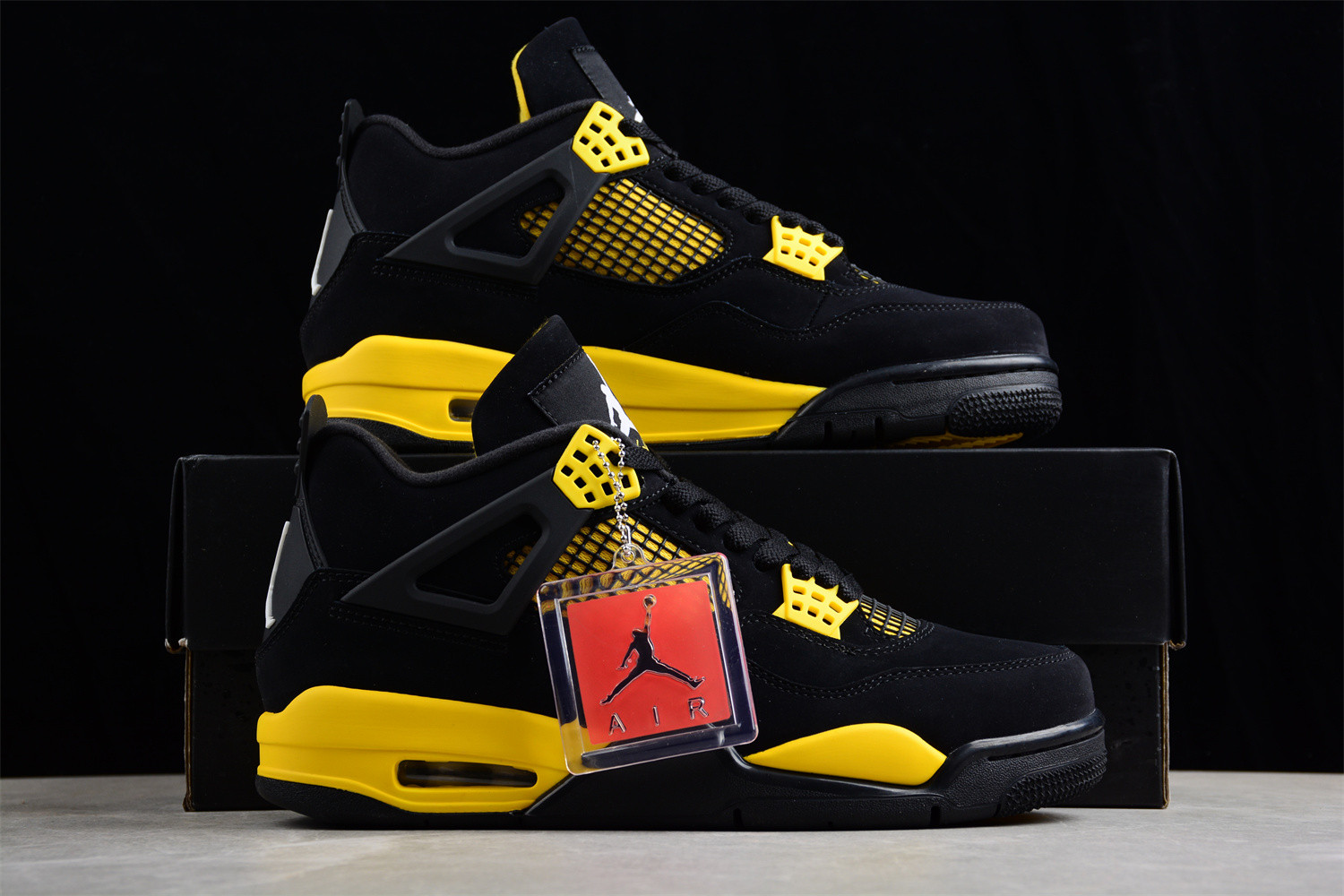 Air Jordan 4 Retro 