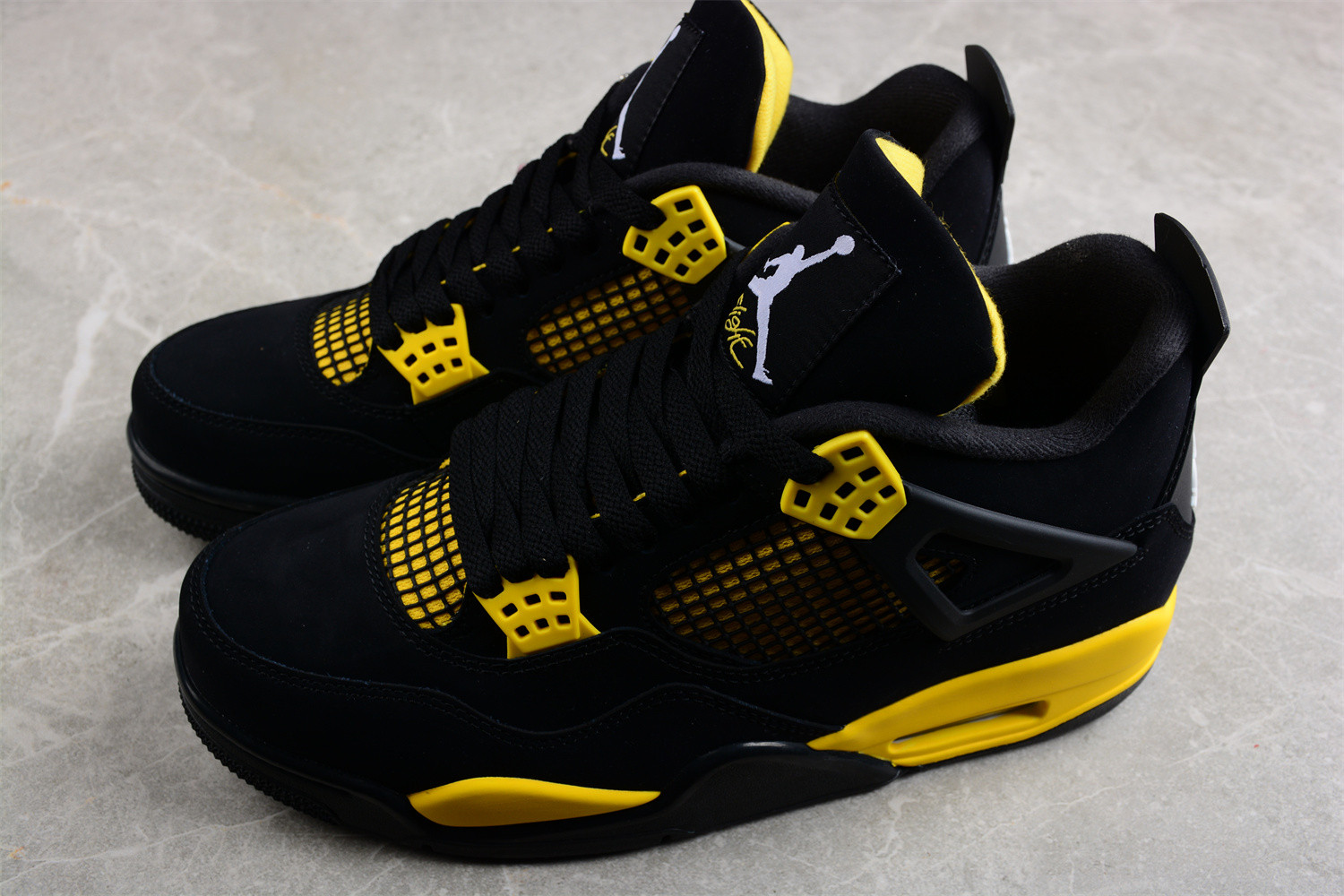 Air Jordan 4 Retro 