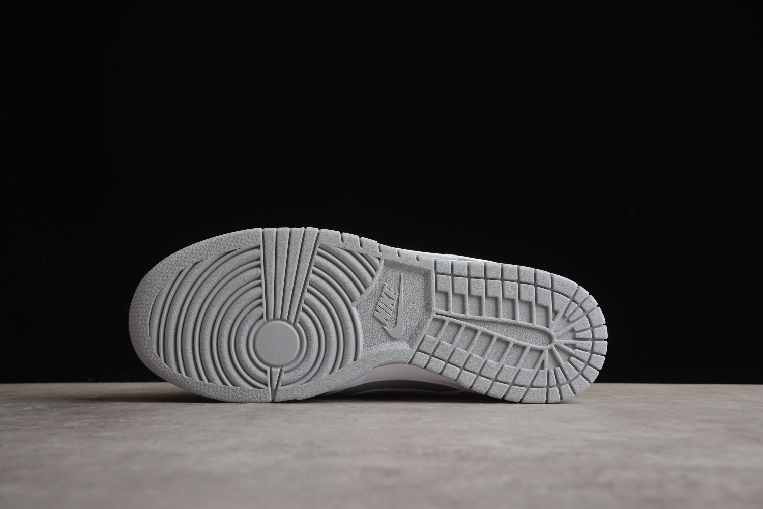 Nike Dunk Low Retro White Grey DJ6188-003