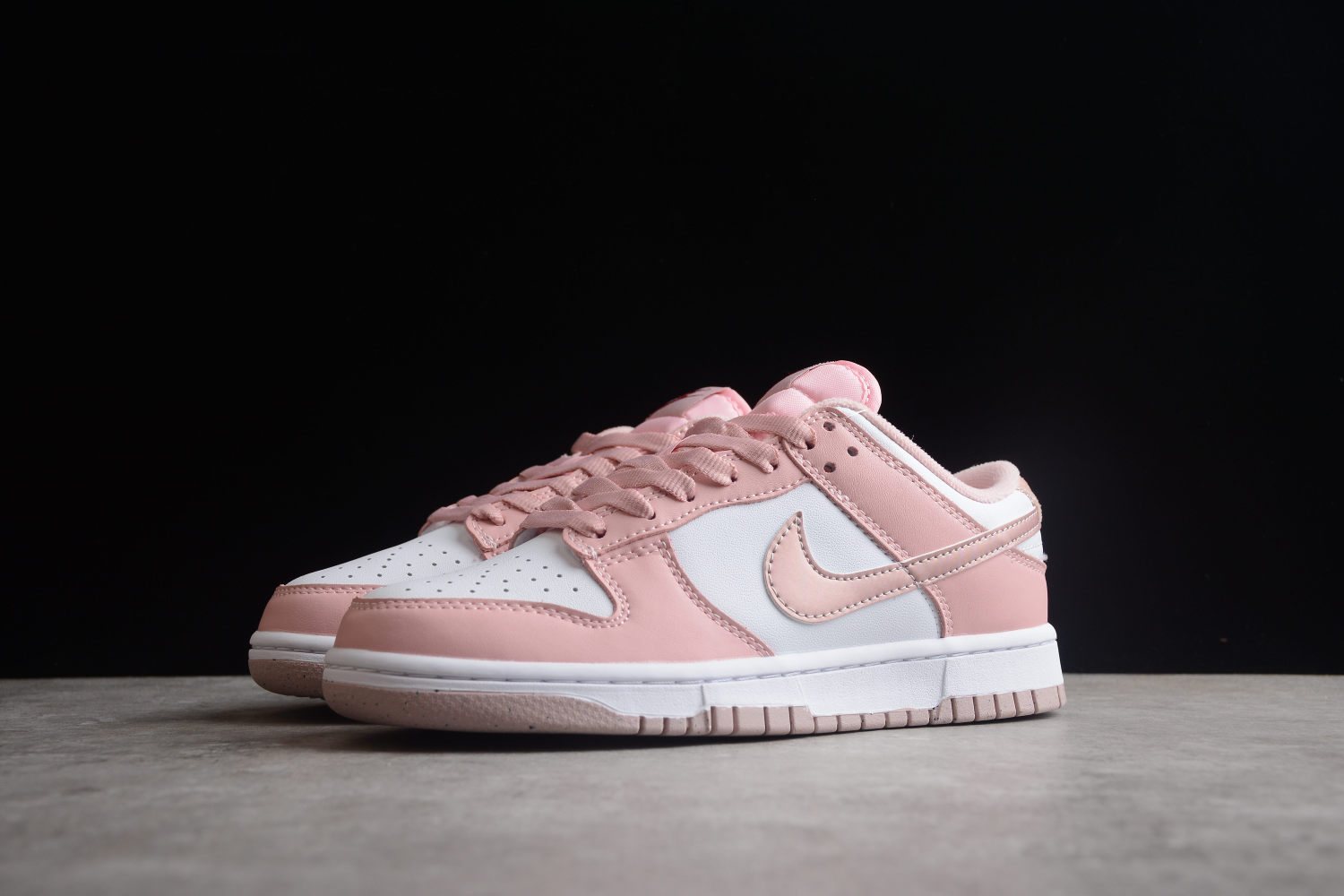 Nike Dunk Low Pink Velvet (GS) DO6485-600
