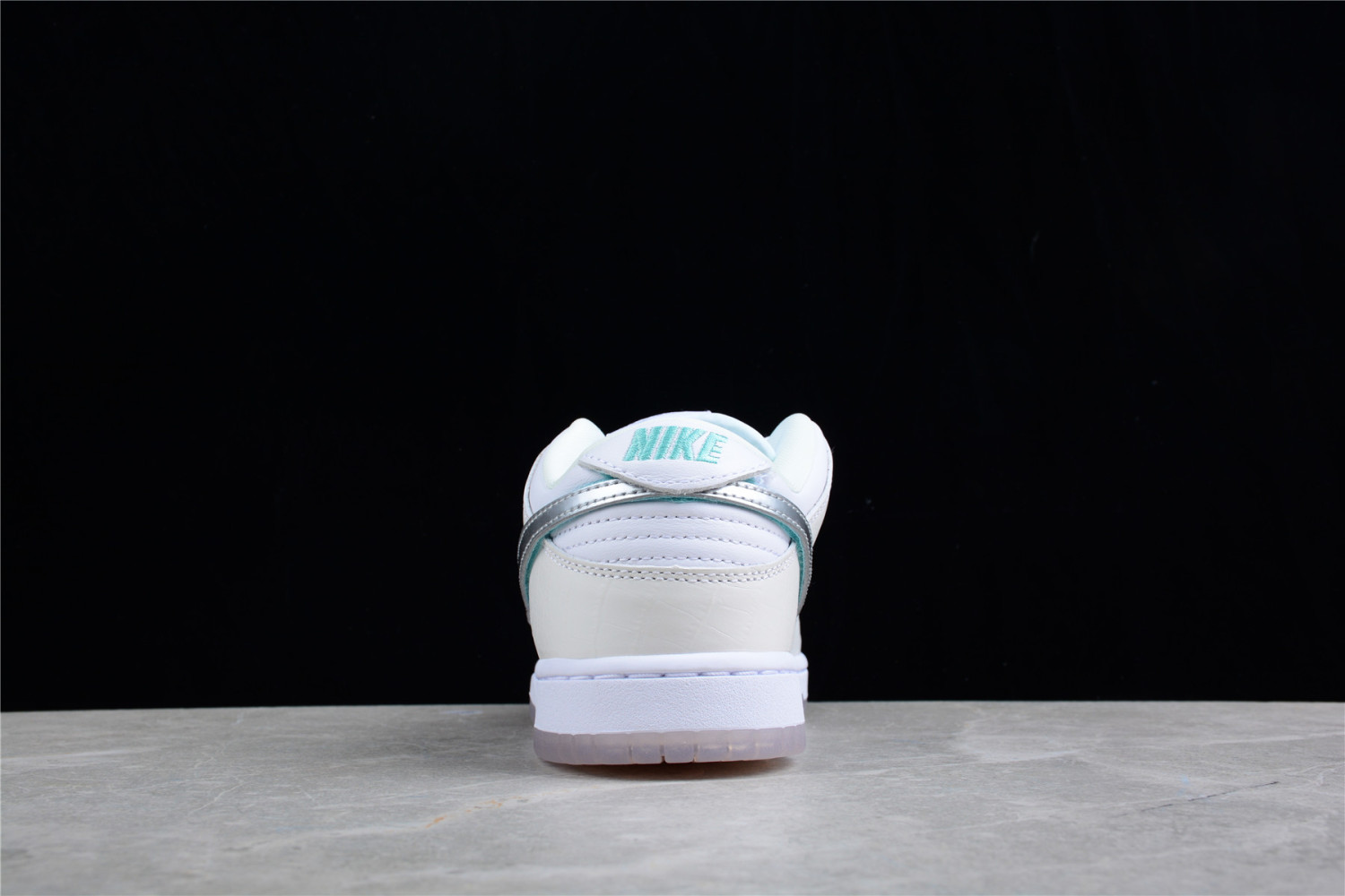nike sb dunk low diamond S*pply co white diamond bv1310-100
