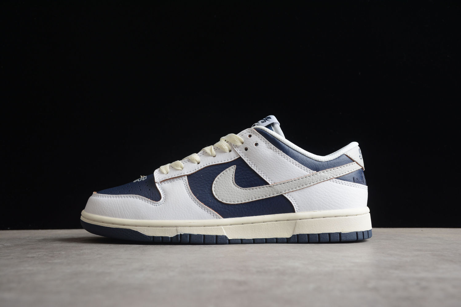 Nike SB Dunk Low HUF New York City FD8775-100
