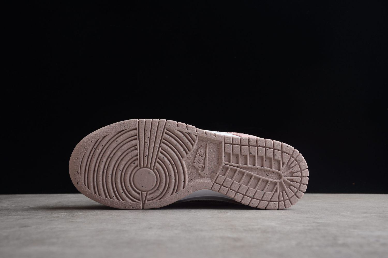 Nike Dunk Low Pink Velvet (GS) DO6485-600