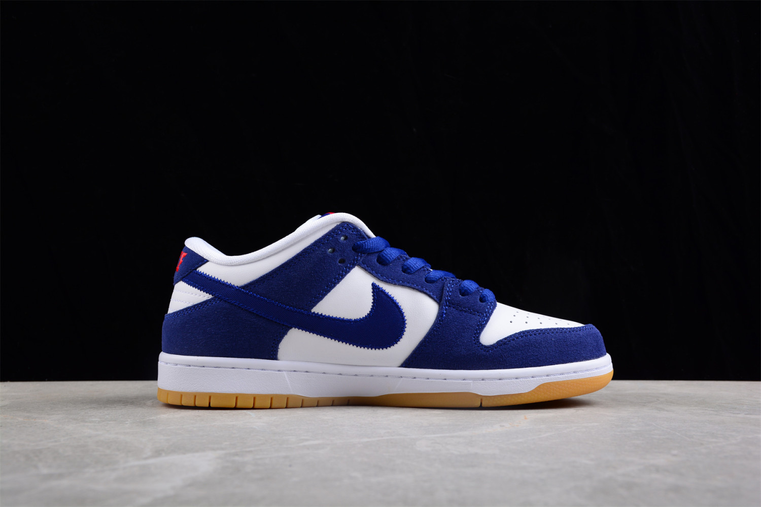 Nike SB Dunk Low Los Angeles Dodgers DO9395-400
