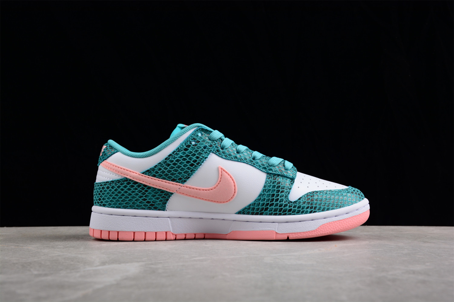 Nike Dunk Low Snakeskin Washed Teal Bleached Coral DR8577-300