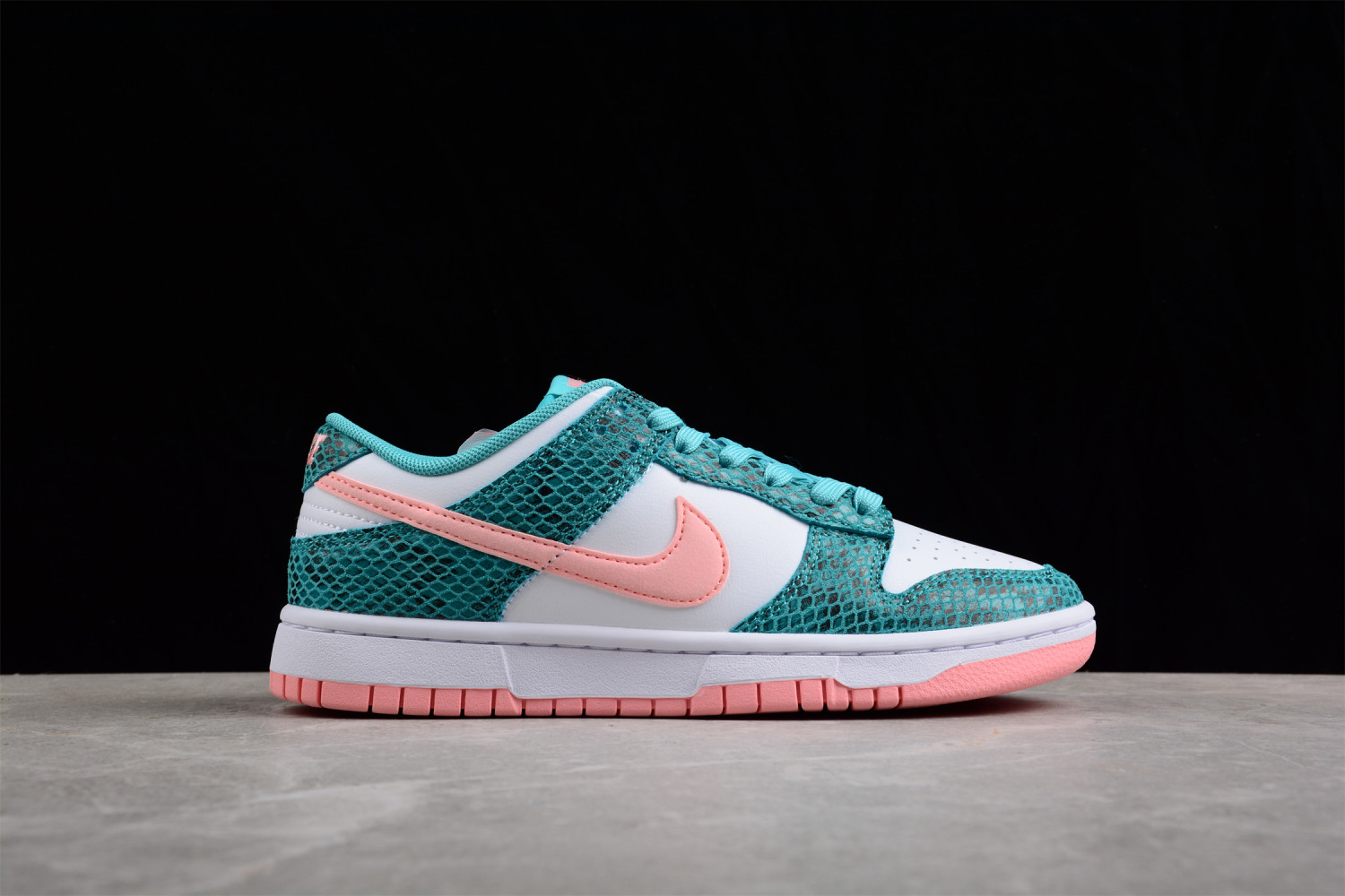 Nike Dunk Low Snakeskin Washed Teal Bleached Coral DR8577-300
