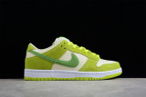 Nike SB Dunk Low Green Apple DM0807-300