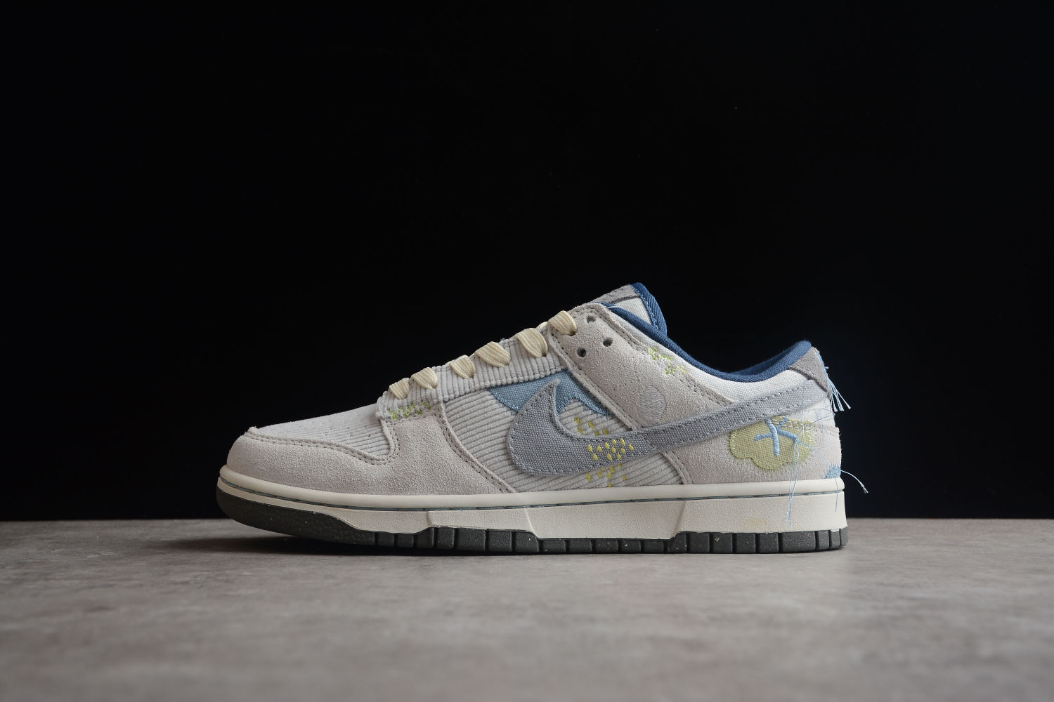 Nike Dunk Low On the Bright Side Photon Dust (W) DQ5076-001