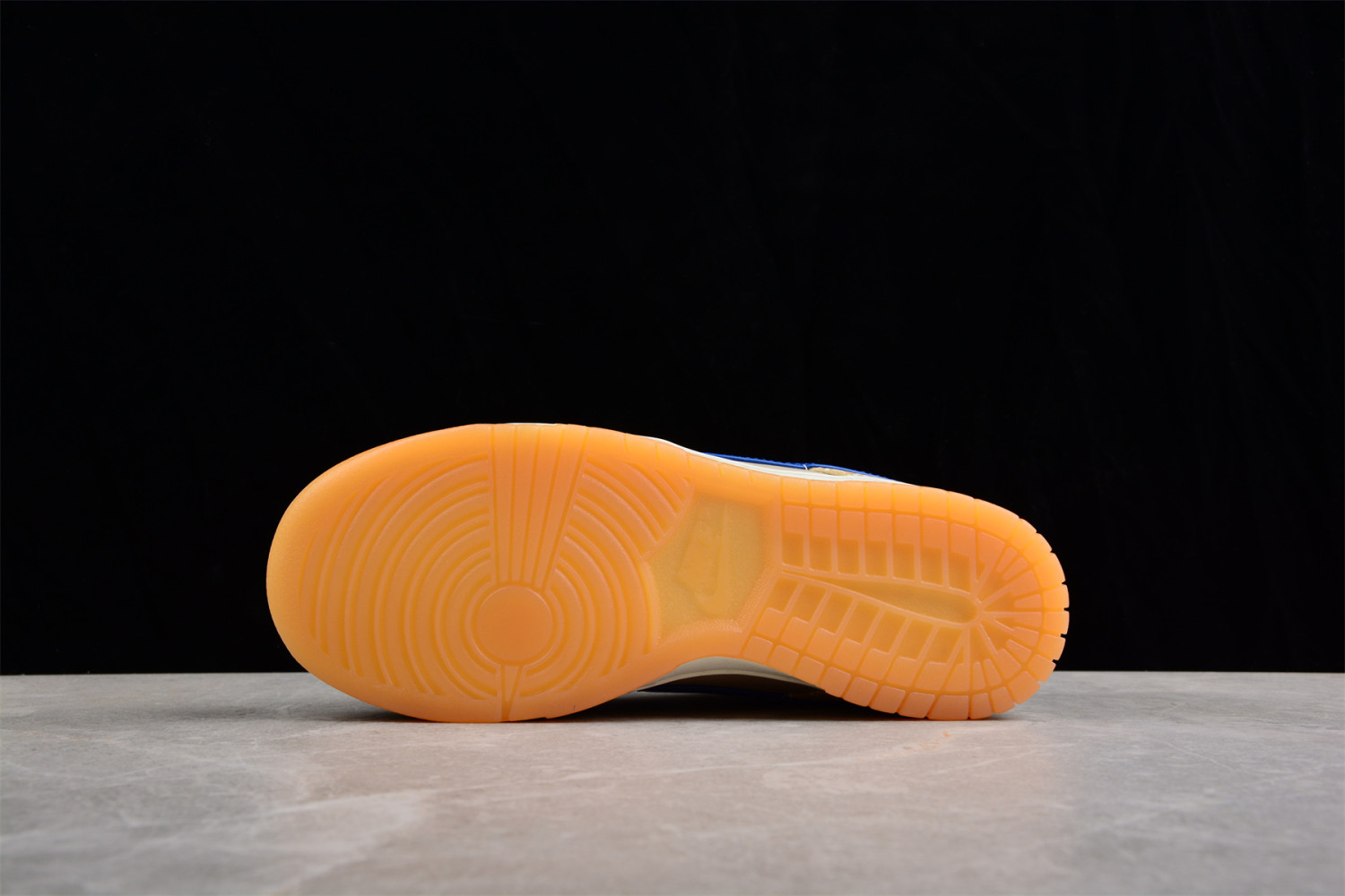 Nike Dunk Low Montreal Bagel Sesame DZ4853-200