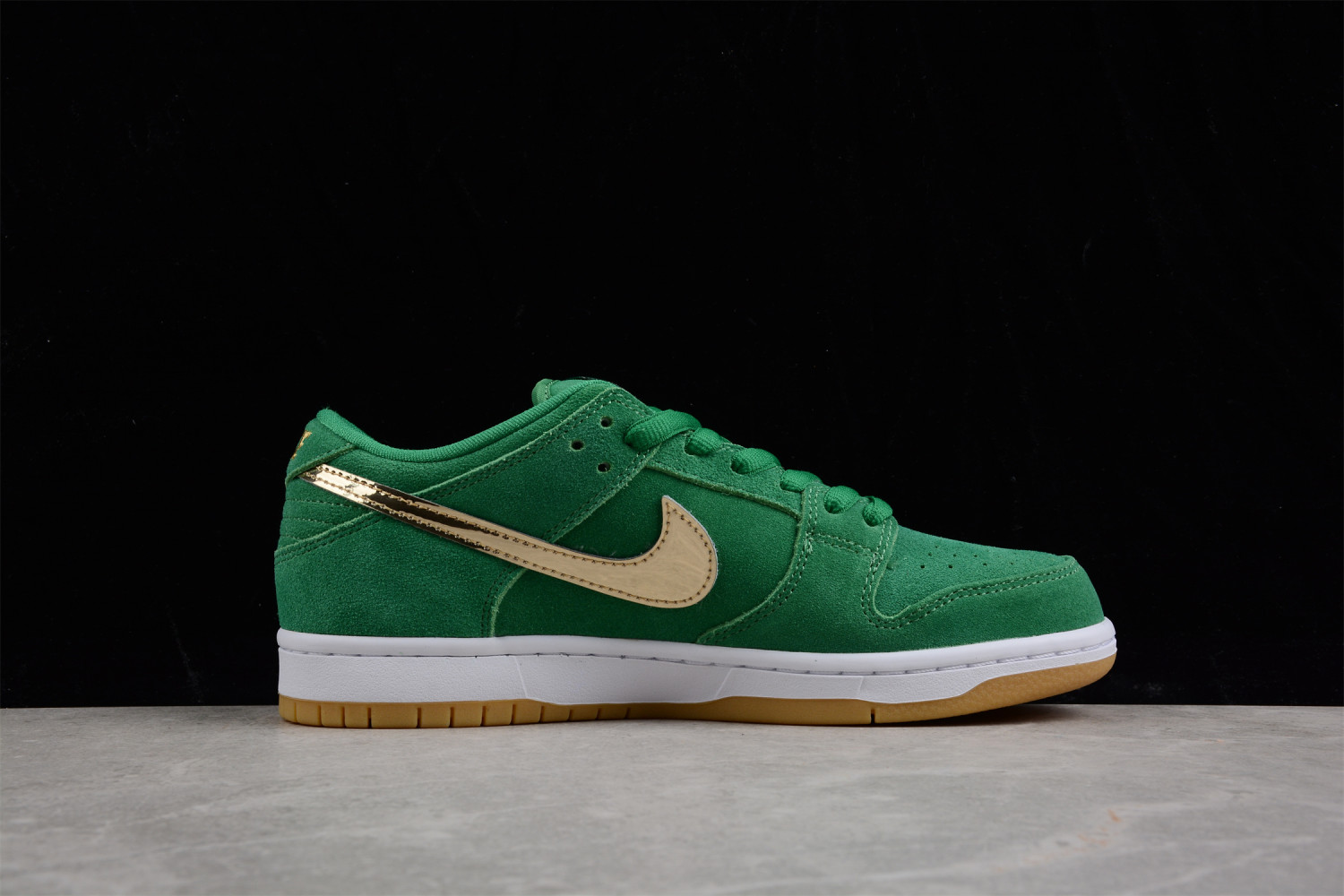Nike SB Dunk Low Pro St. Patrick