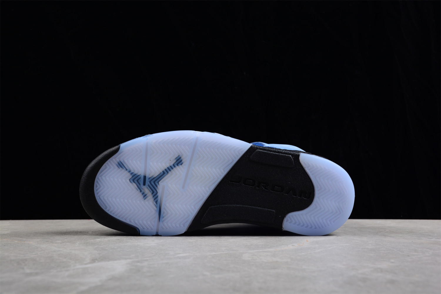 Jordan 5 Retro UNC University Blue DV1310-401
